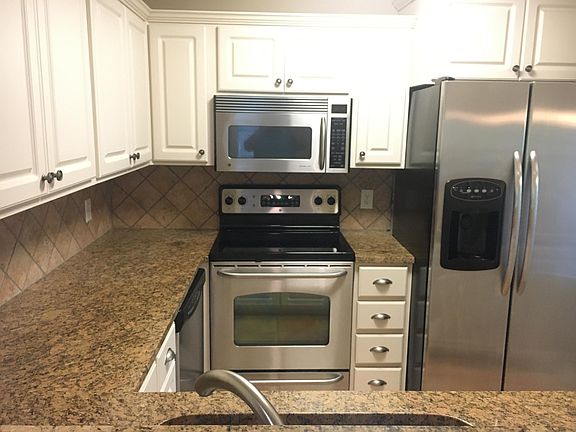 4th image of 220 N Harbour Oaks Dr #220