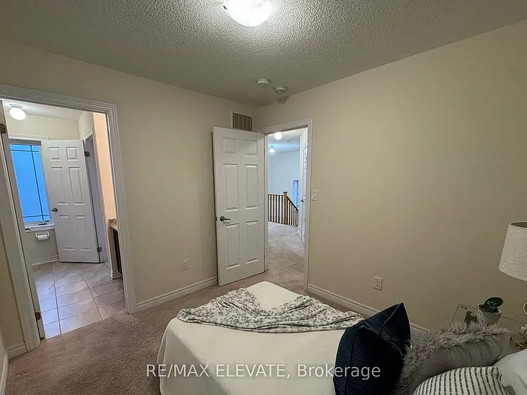 1187 Enchanted Cres — Photo 6