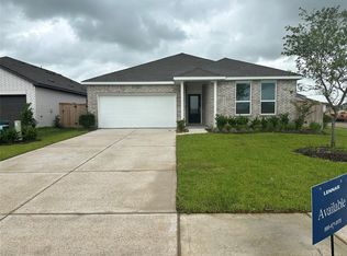 1951 Starlight St, Angleton, TX 77515