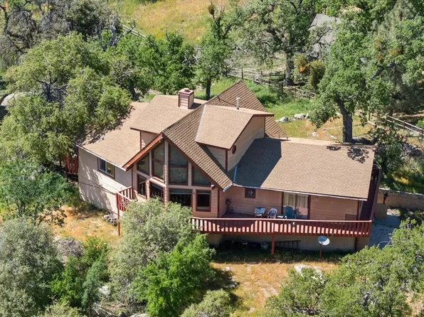 24130 Serra Pl, Tehachapi, CA 93561