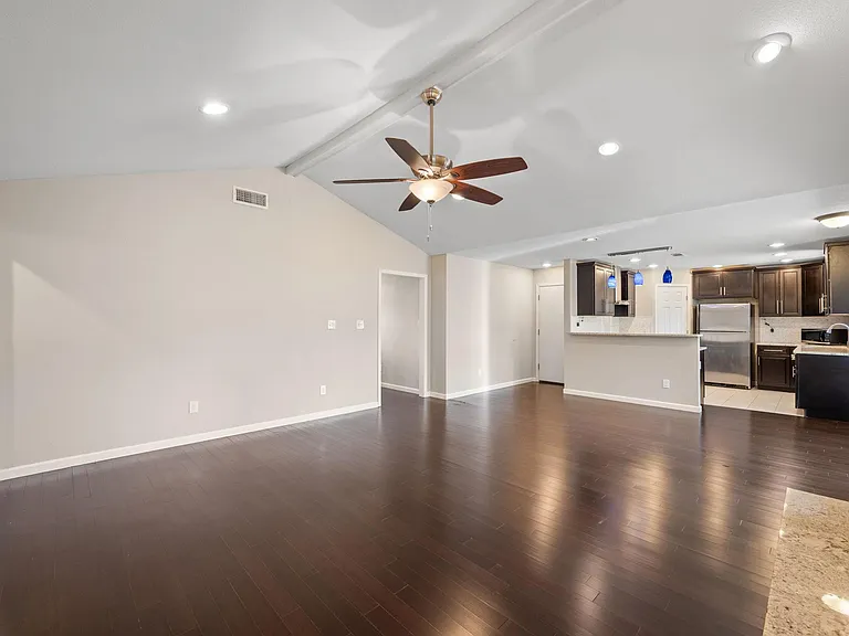 8511 Daleview Dr — Photo 7