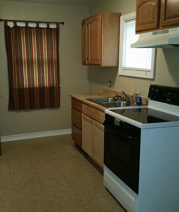 2nd image of 2307 Spruce Ave