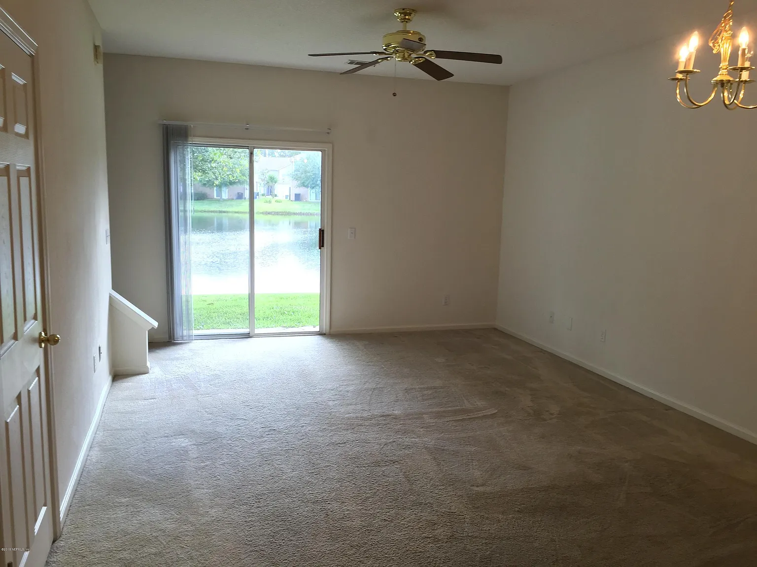 2 bed, 2.5 bath, 1222 sqft, $1,695 — Photo 2
