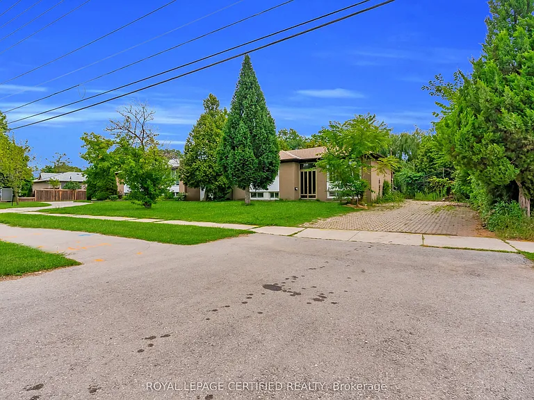 1398 Rebecca St — Photo 4