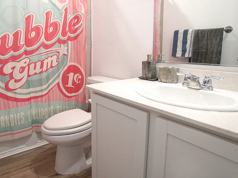 733 Alden Dr — Photo 11
