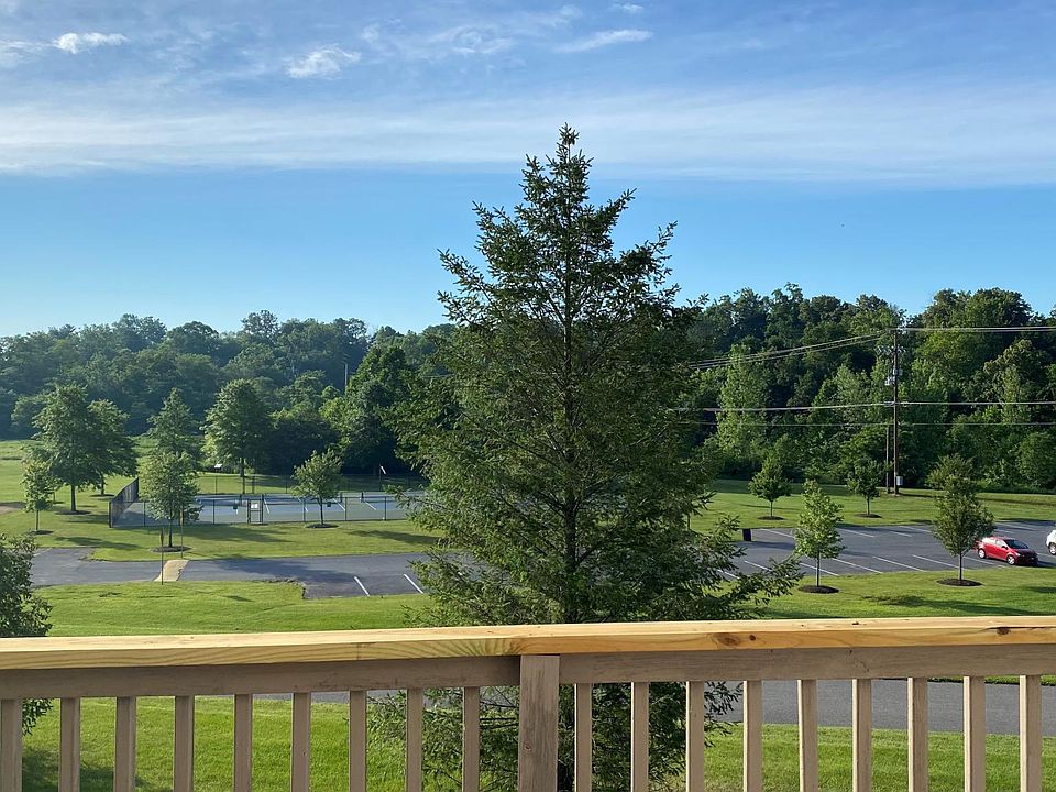 2nd image of 1 Willow Dr