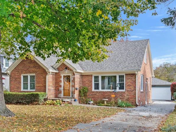 3205 47th St, Des Moines, IA 50310