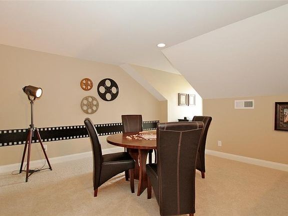 The Waverleigh Bonus Room