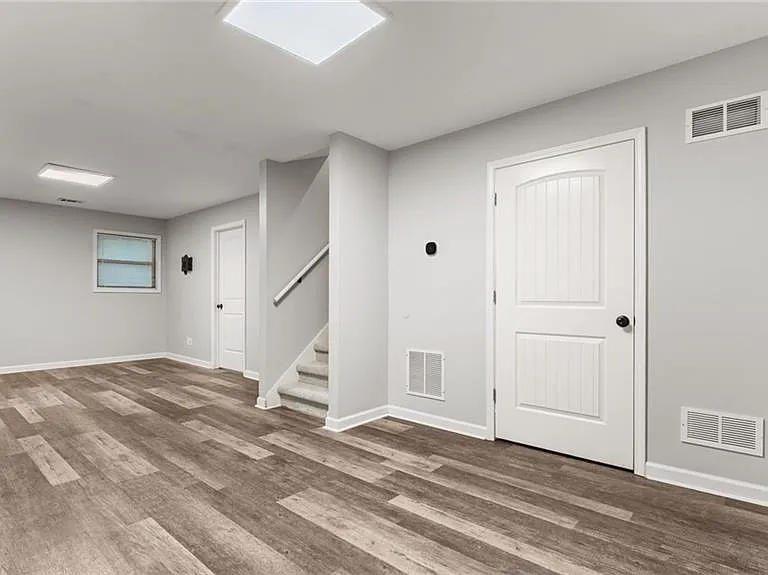 1095 Mountain Springs Dr NW — Photo 24