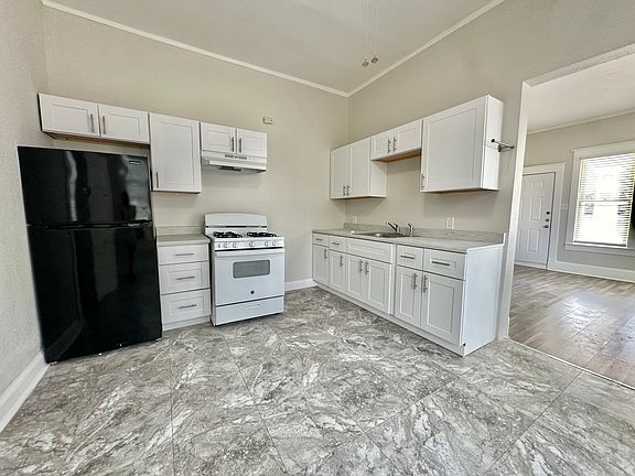 4th image of 501 N Lancaster Ave