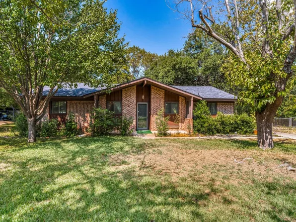 1006 Randy Rd, Cedar Hill, TX 75104