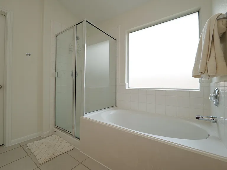1203 Lavender Shade Ct — Photo 34