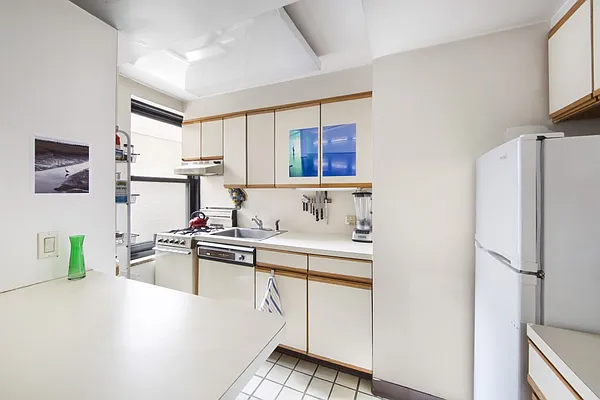 Sold by Patrick Quagliano, LREB | media 14