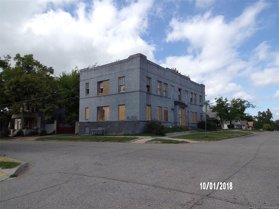 1st image of 104 N Yorktown Ave