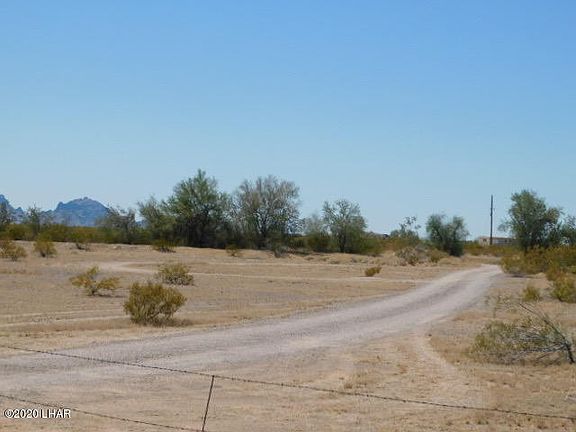 4th image of 50757 E Highway 60