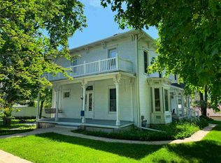 901 Maple Ave, Decorah, IA 52101