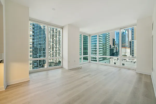 Rented by RELO REDAC INC. | media 16