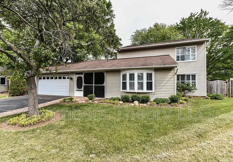 49 Thrush Rd — Photo 1