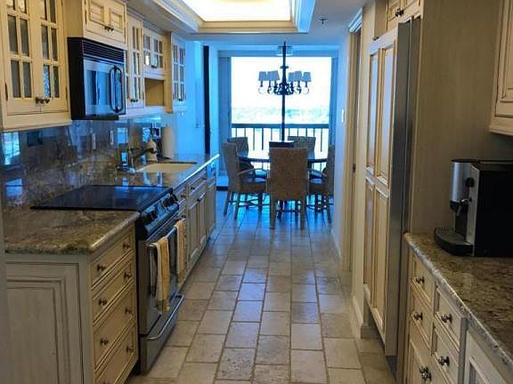5th image of 400 N Flagler Dr APT 1501