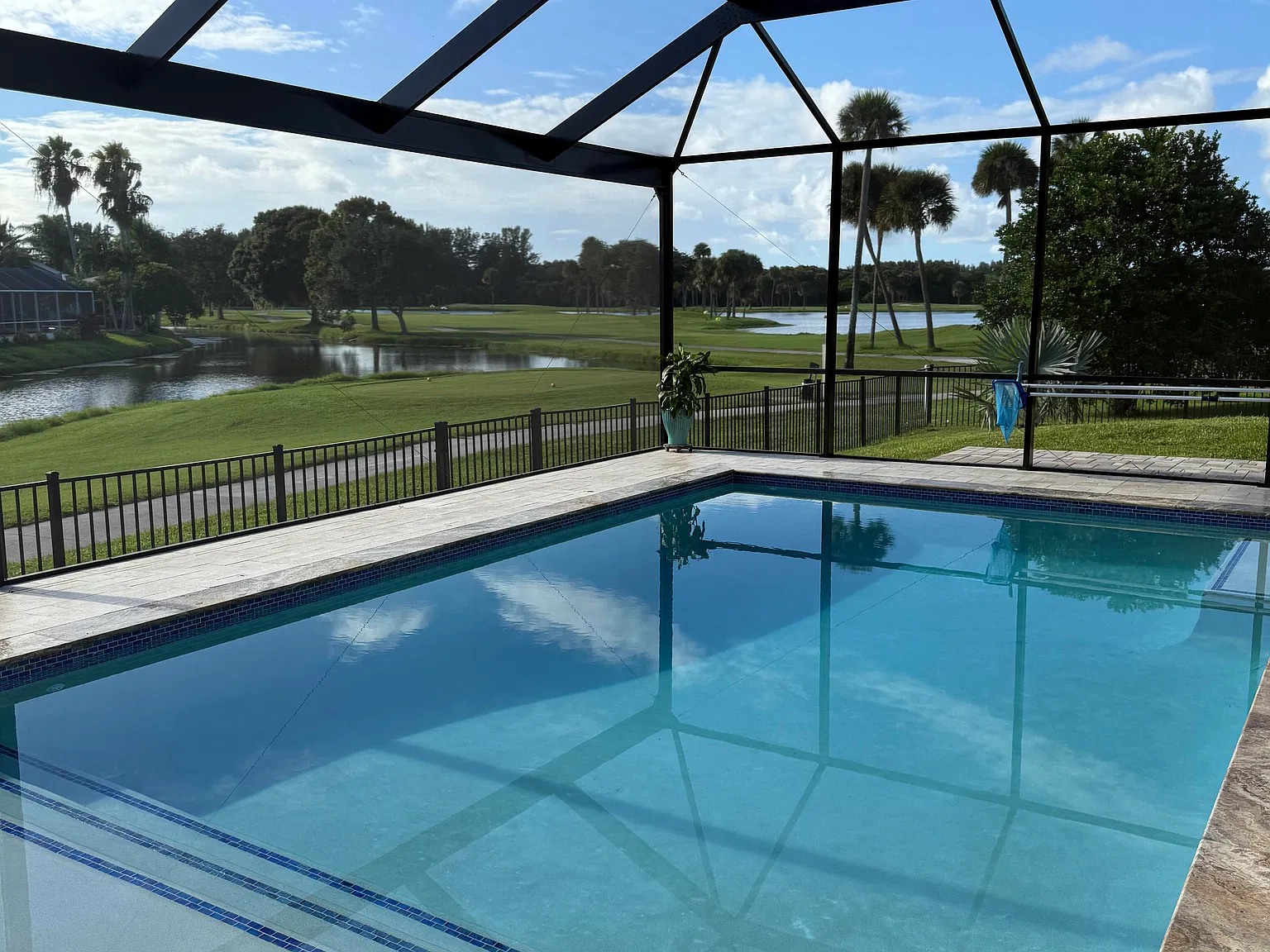 4 bed, 2001 sqft, $4,200 — Photo 3