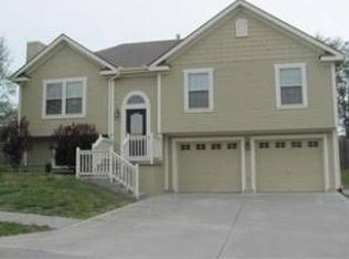 915 S Jones Ct, Independence, MO 64056