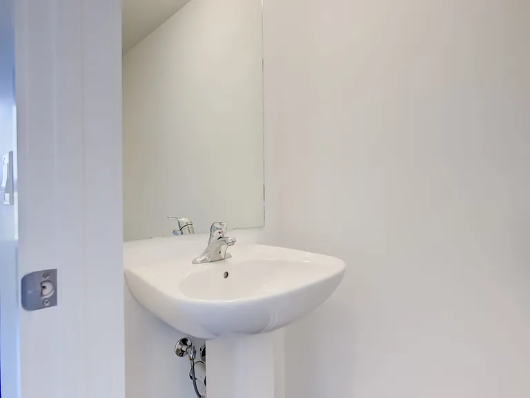 247 Burke St — Photo 10