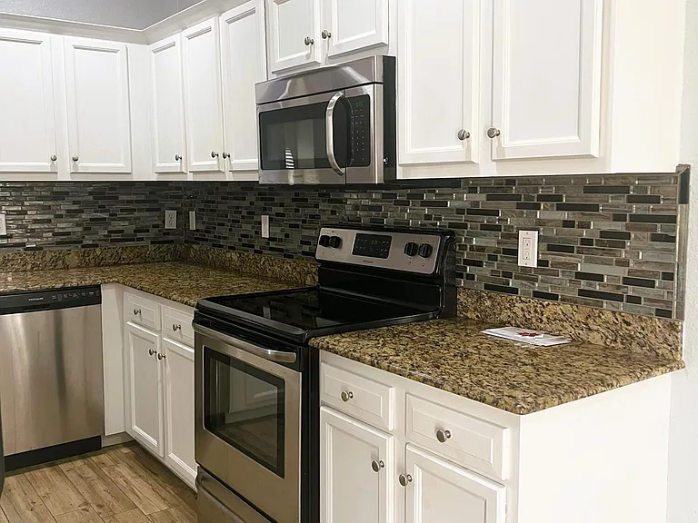 4210 Gator Trace Cir — Photo 4