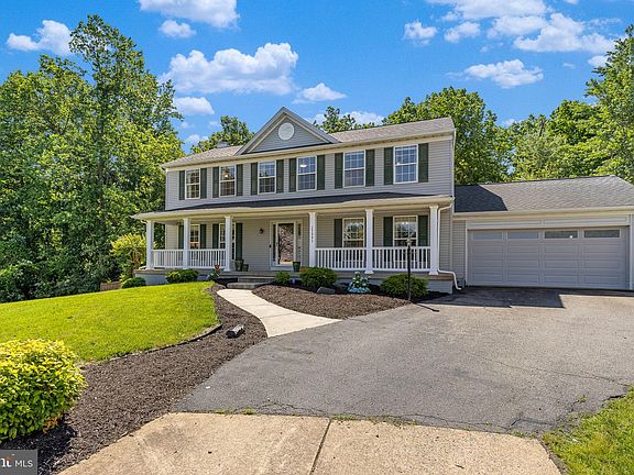 4th image of 17501 Glennville Dr