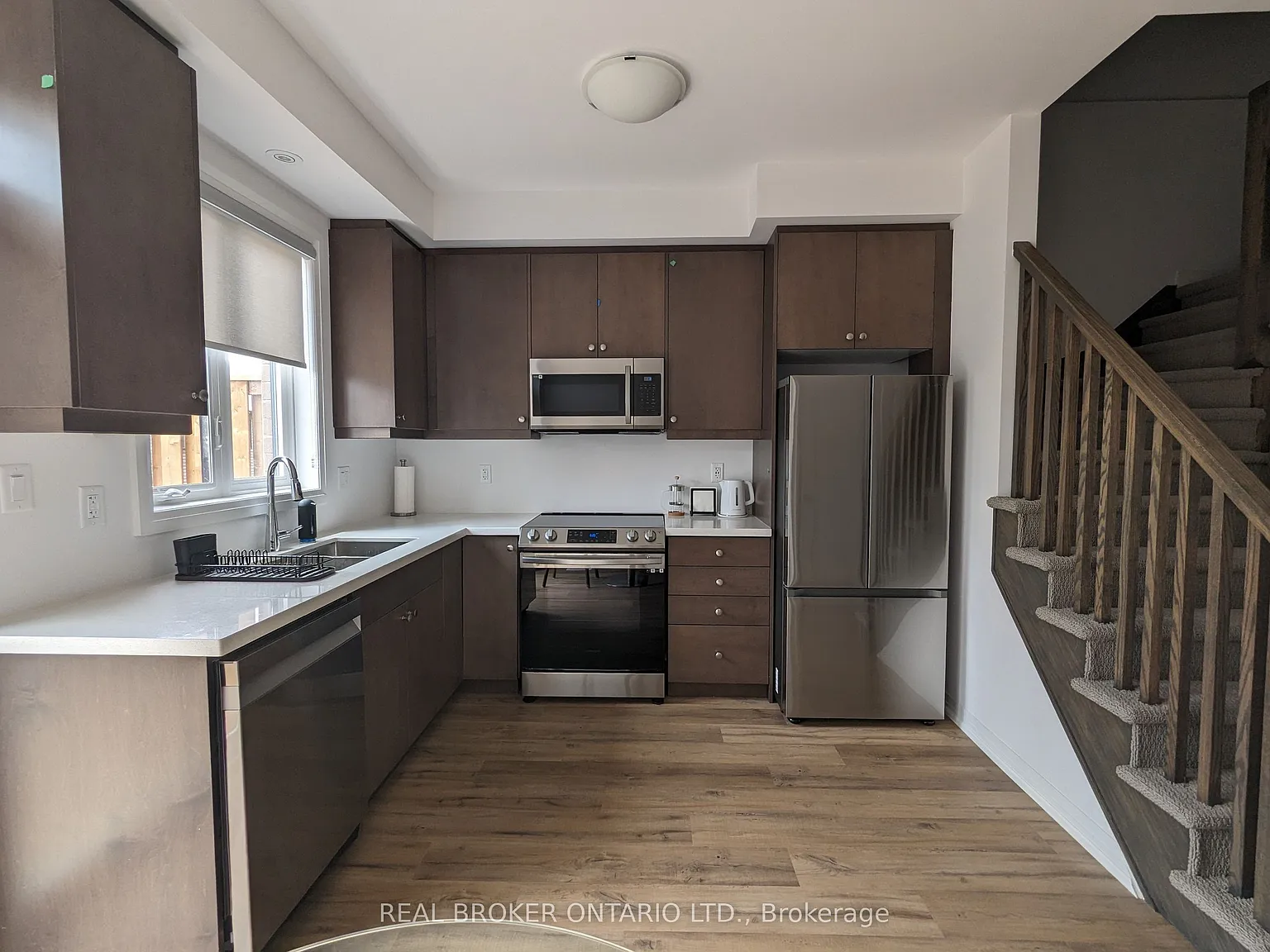 3 bed, $2,300 — Photo 4
