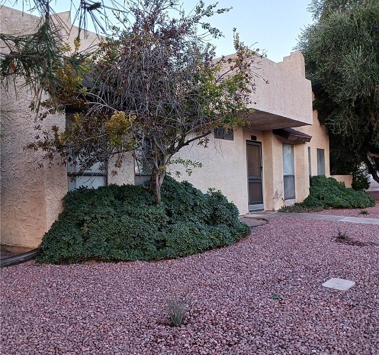 2nd image of 3931 S Torrey Pines Dr #Na