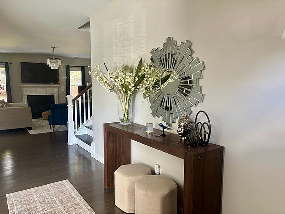 3rd image of 215 Ambergate Dr