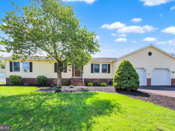 575 Lake Meade Dr, East Berlin, PA 17316