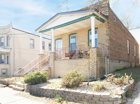 449 Keene St, Perth Amboy, NJ 08861