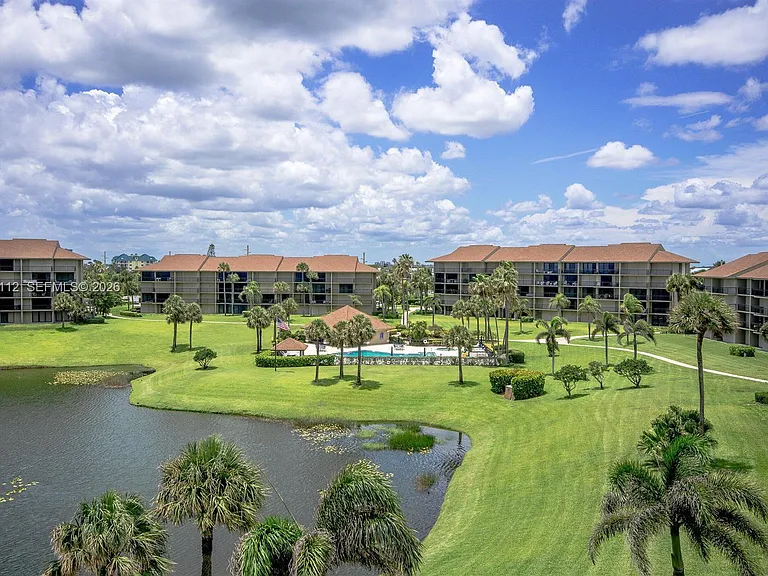101 S Seas Dr #502 — Photo 40