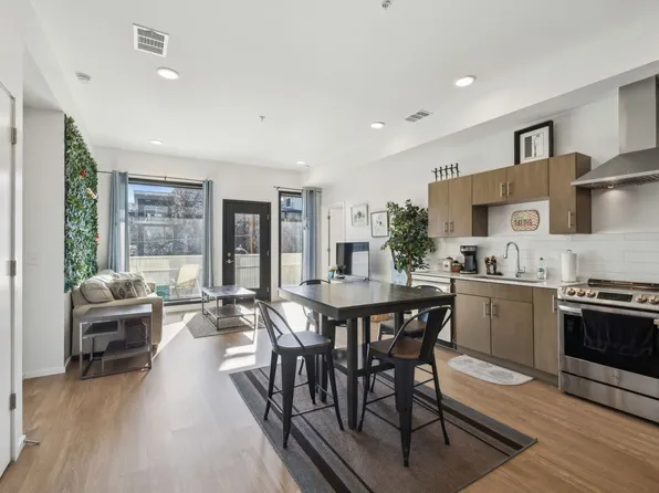 920 South St #301, Nashville, TN 37203