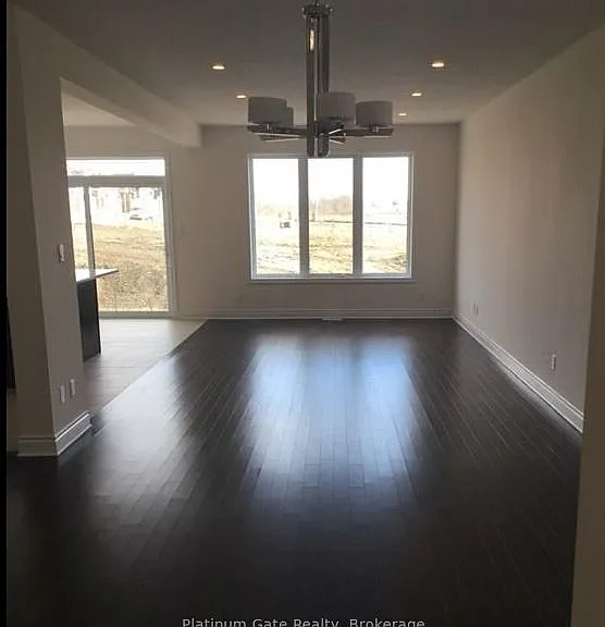 1177 Emma Chase — Photo 2