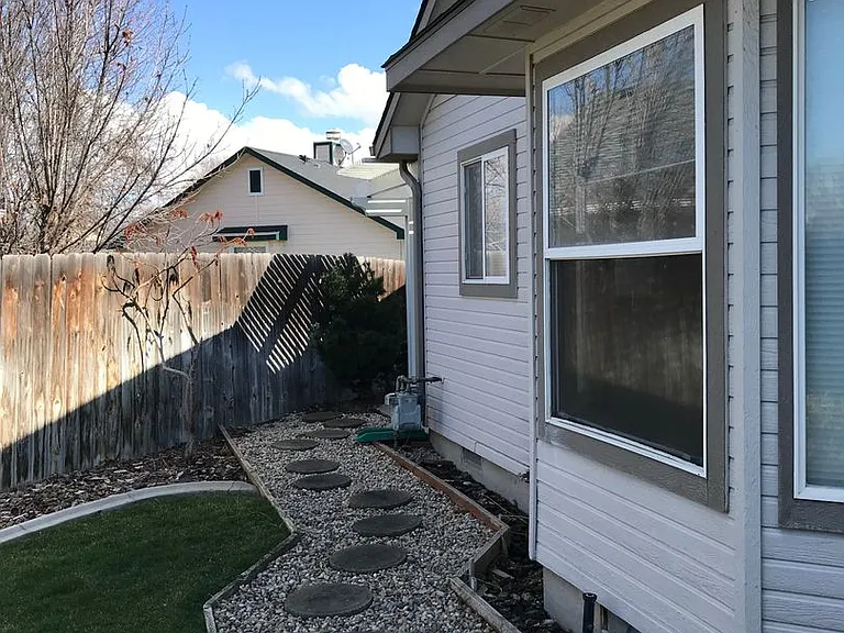 3246 N Mitchell St — Photo 18