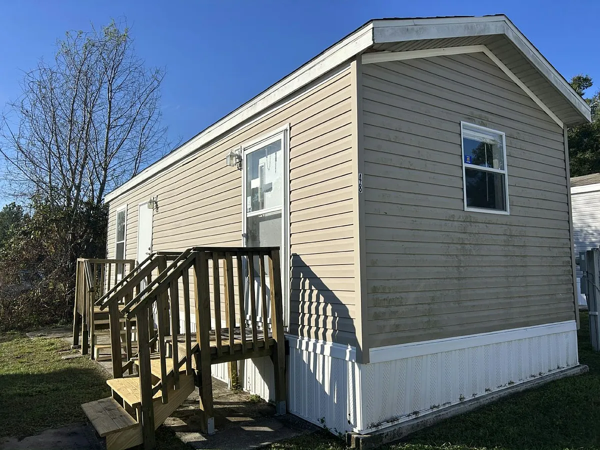 Building Photo - The Village