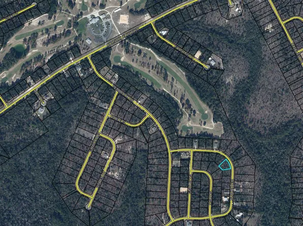 1565 Aldoro Cir, Chipley, FL 32428