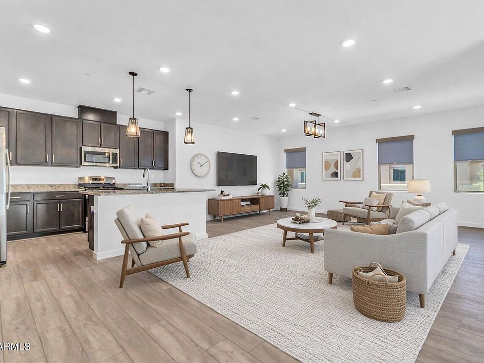 1st image of 776 E DORAL Avenue #202