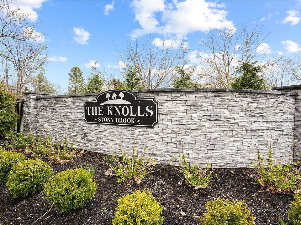 1st image of 17 Knolls Drive #17