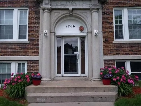1706 Park St — Photo 11