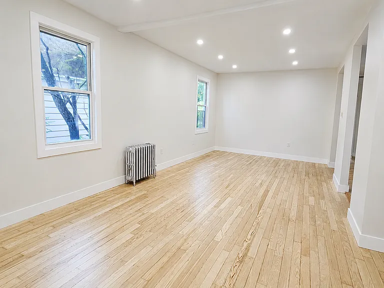 209 Columbia Ave #2B — Photo 11