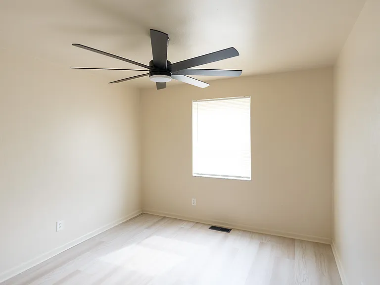 Timber Place Apartments — Photo 9
