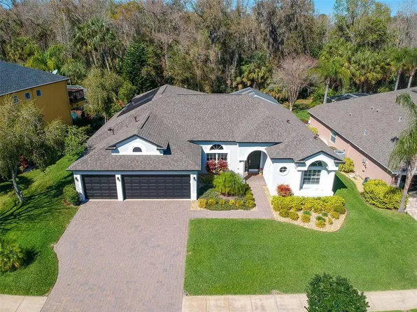 27229 Fordham Dr, Zephyrhills, FL 33544