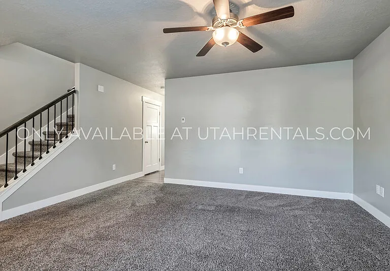 1115 Independence Ave — Photo 5