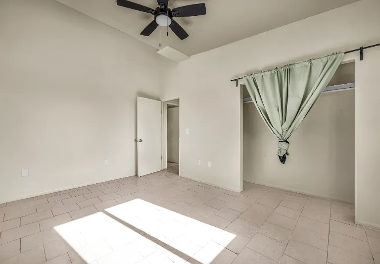 5869 S Figueroa St #D — Photo 15