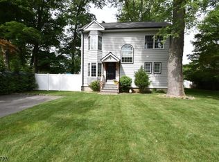 9 Hazel St, Lincoln Park, NJ 07035