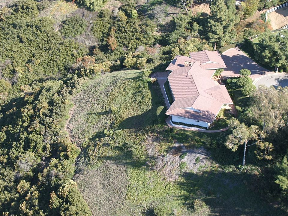 1st image of 5 El Concho Ln