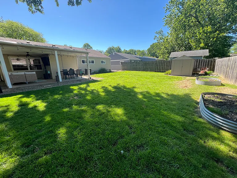 428 Lynn Dr — Photo 21